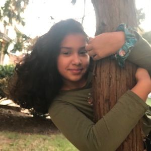 Meet your Posher, Dinora